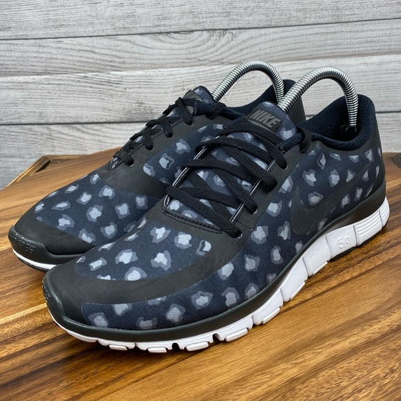 Nike Women’s Free Run 5.0 V4 Black Grey Running Shoe 695168-003 Sneaker Size 9.5 - Picture 2 of 10
